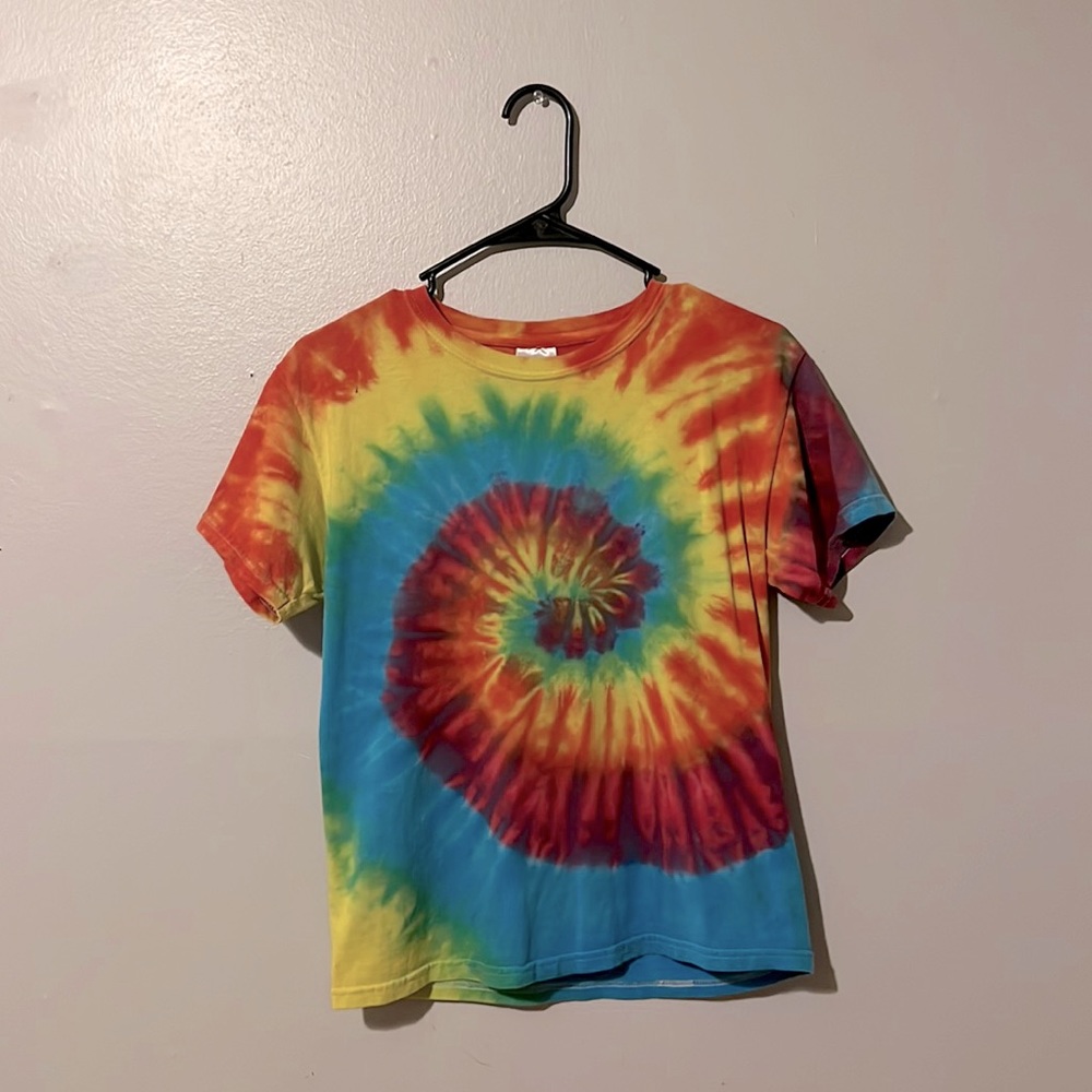 Super cute tie dye tshirt kids size L